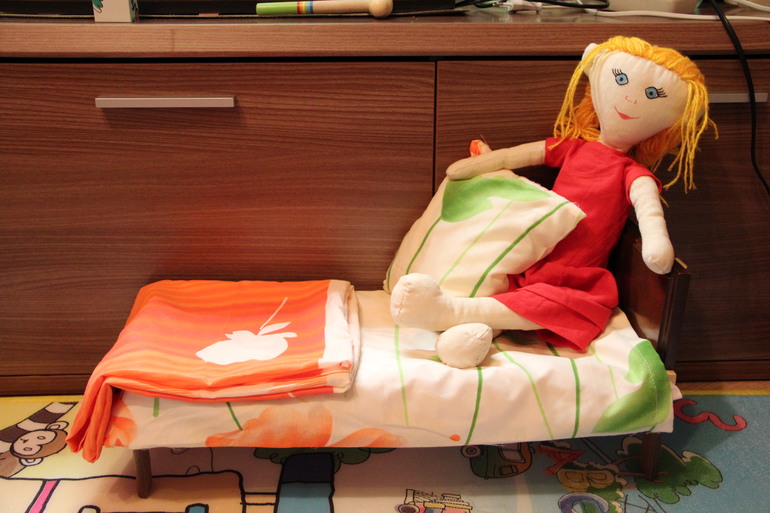 Наконец, сшила куколку сама)