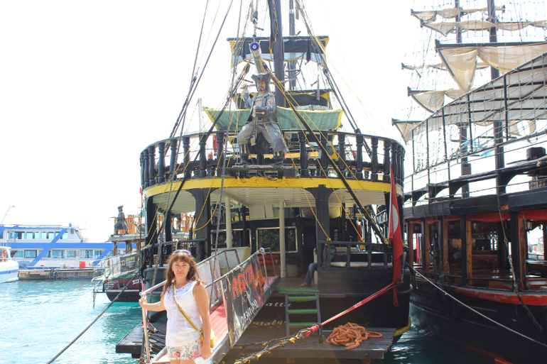 Океанариум в Анталии, водопад Куршунлу и озеро Нилуфер