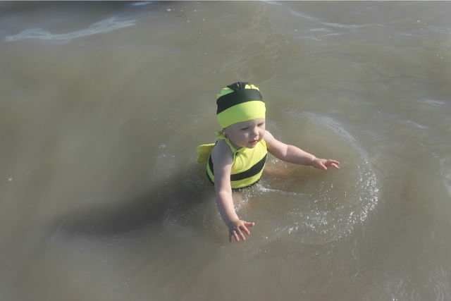 Наш маленький жабенок))) Сезон открыт)