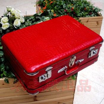 Принимаю и увожу далеко-далеко!