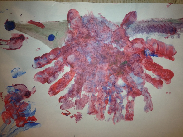 Новогодний календарь детскими ладошками