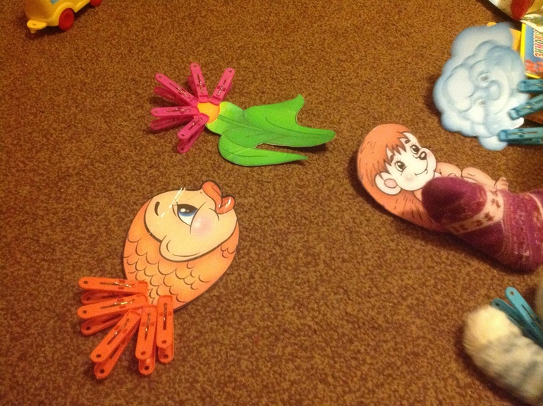 Игра с прищепками