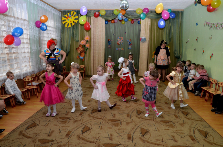 Утренник 8 марта