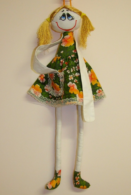 Куколка - хранительница заколочек и резинок