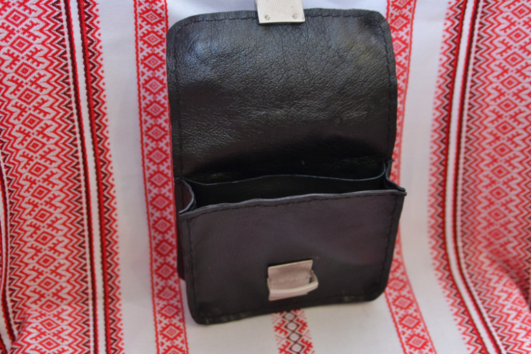 Поясная сумка из старой куртки