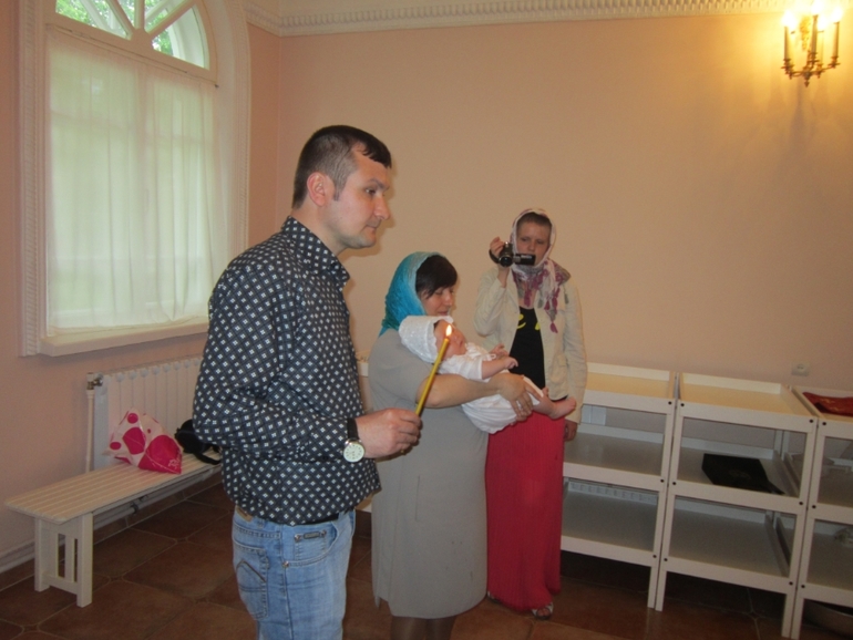 17.05.14 мы покрестили нашу вареньку.