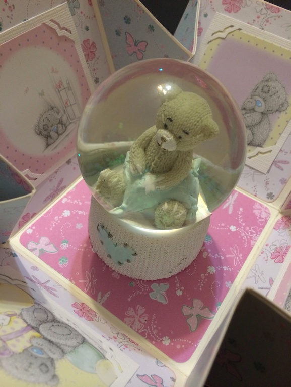 Три подарочные коробочки