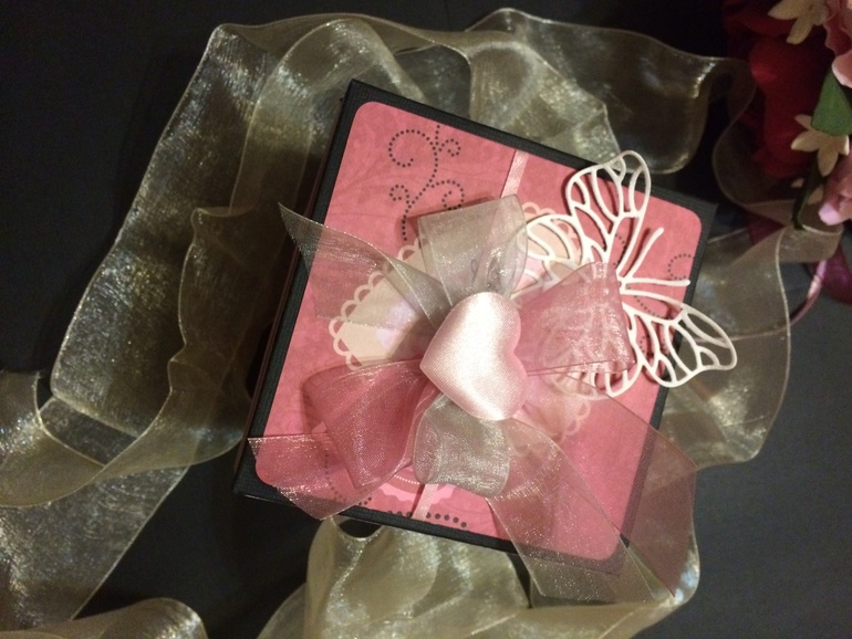 Три подарочные коробочки