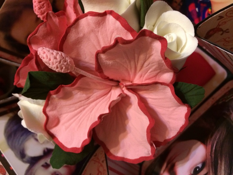 Три подарочные коробочки