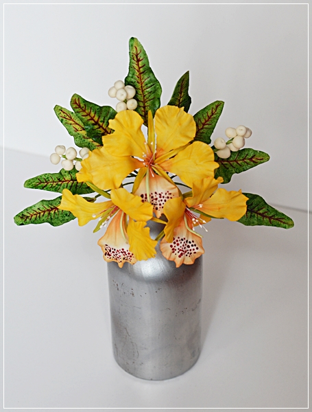 Мои первые сахарные цветы...