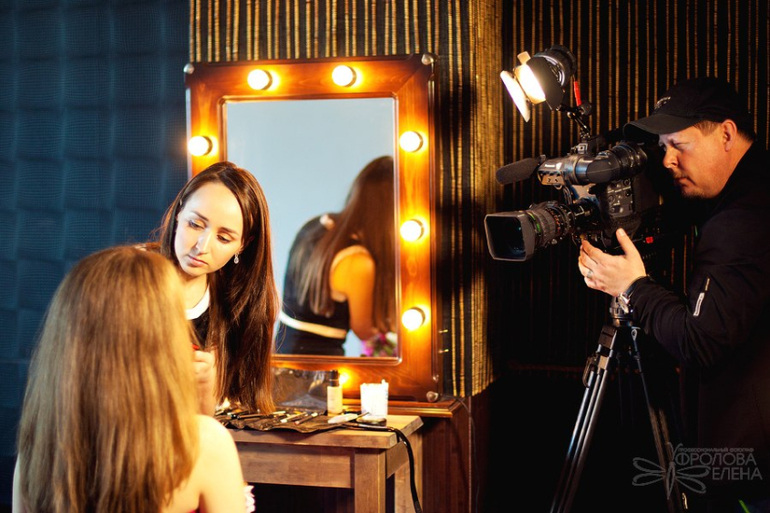 Декор и костюмы для съемок Первого канала)))