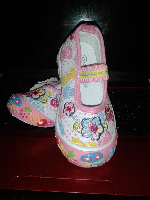 Обувь для девочки! Новая!