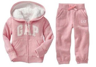 ТЕПЛЫЕ КОСТЮМЫ GAP (полностью на меховом подкладе),4600-5200 тенге, размеры 80-140