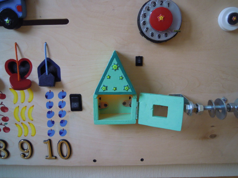 Развивающий пульт.