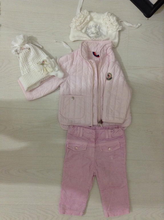 Moncler , монклер . Комплект на весну ( стеганка , брючки , шапочка )