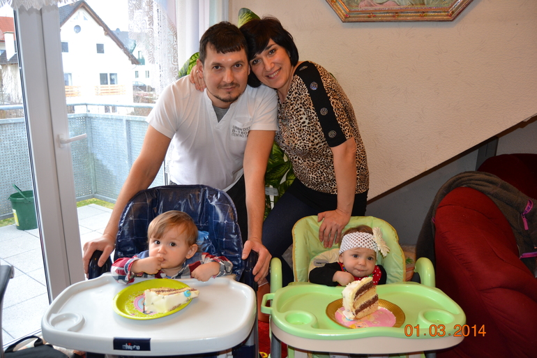 Та-дааааам! Наше годовасие!