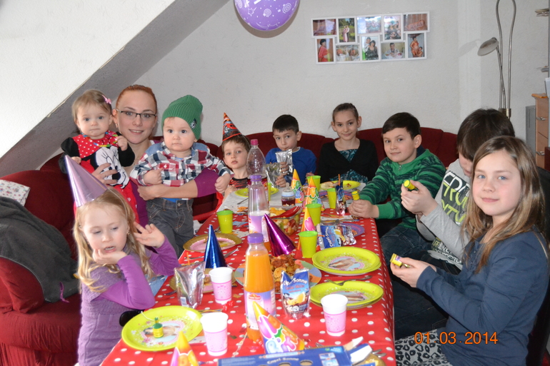 Та-дааааам! Наше годовасие!