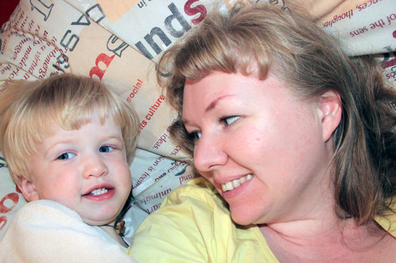 Мы вдвоем с сыном дома