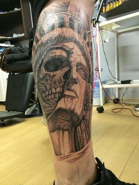 Новенькая:)))-я и моя тату.