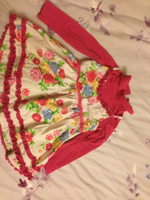 Продаю ветровку mothercare p. 80 и платье за 1000 руб.