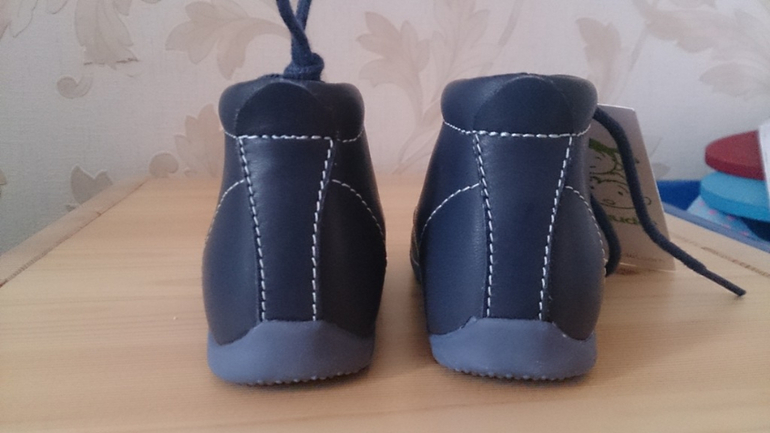 Продам ботинки . Новые.