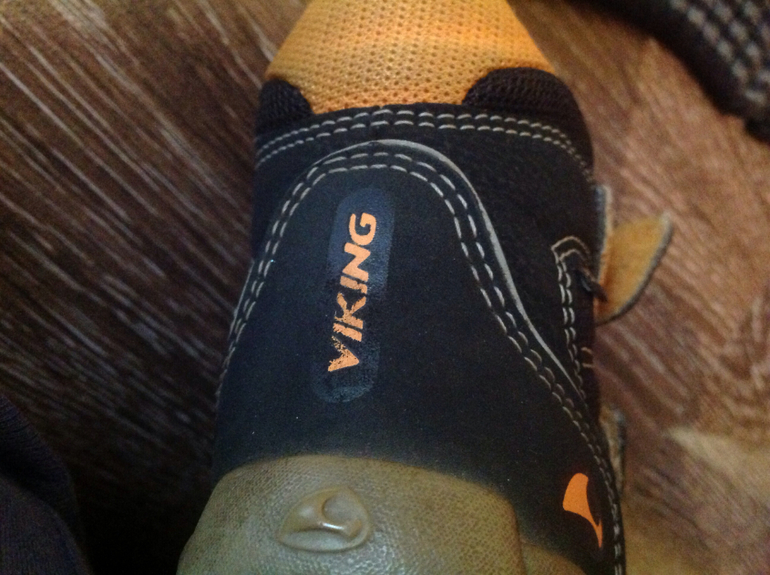 Обувь б/у для мальчика и девочки,размеры разные;почта