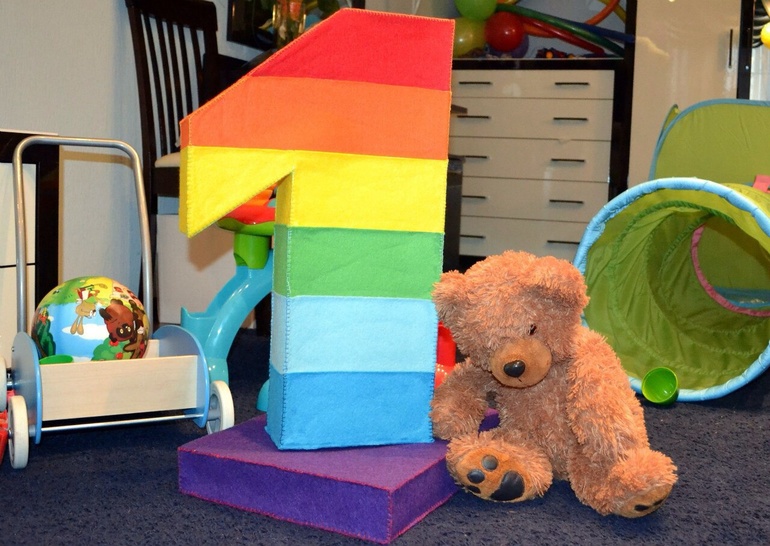 Радужные аксессуары для первого дня рождения!