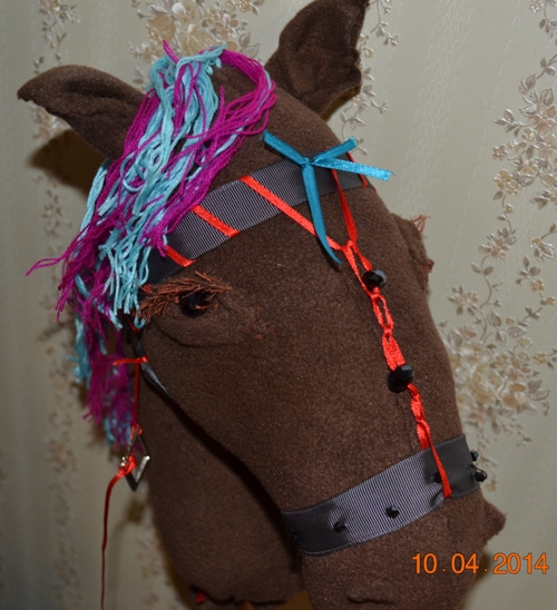 Лошадка на палке