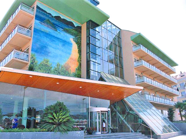 Детский клуб Зебра в Испании