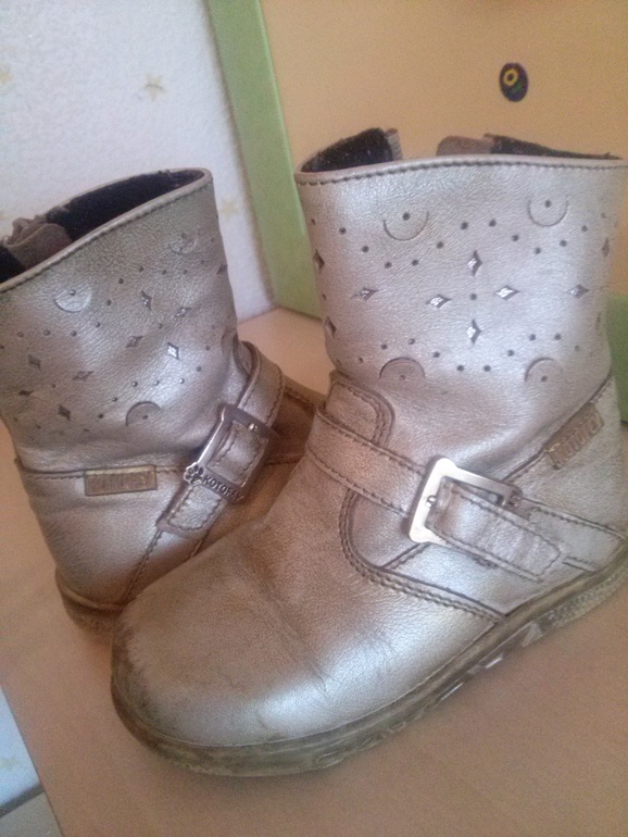 Весенний комплектик на девочку,рост 104(большемерит),регион,вышлю почтой, за все 1000 рублей!!!