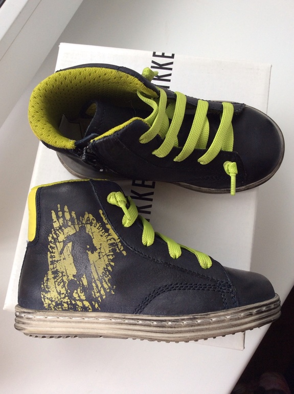 Adidas kids -60% (и немного в честь дня рождения Yoox:)