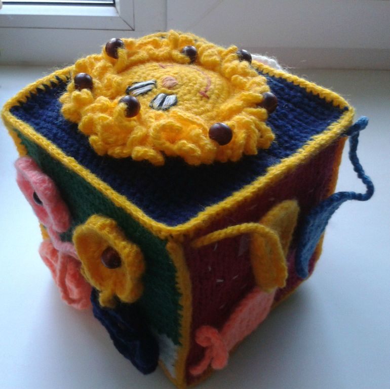 Наш развивающий кубик.