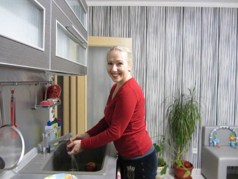 Девочки, на сколько лет я выгляжу?