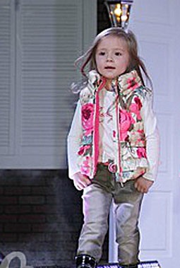 Продам новый комплект жилет Ботанический сад 110+шапочка