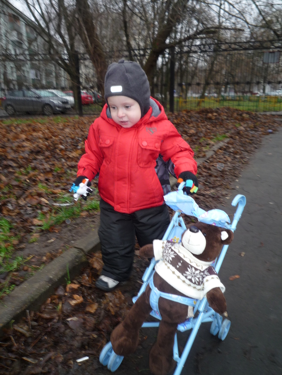 Наши игрушки от года и восьми весяцев и до....