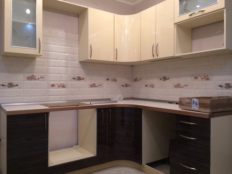 Вчера кухню собрали))