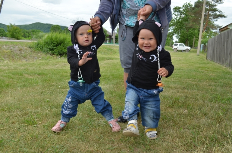 Учимся ходить)))