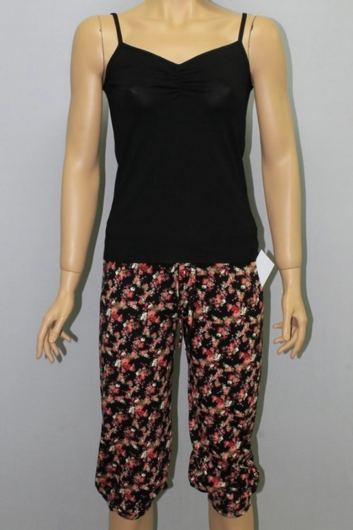 Одежда для дома и спорта. Появились модели для будущих мам.