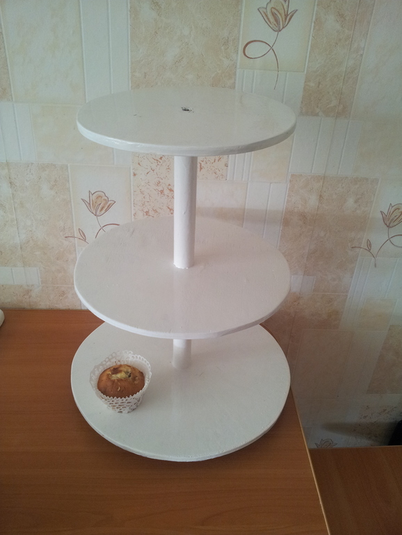 Крашенная подставка...