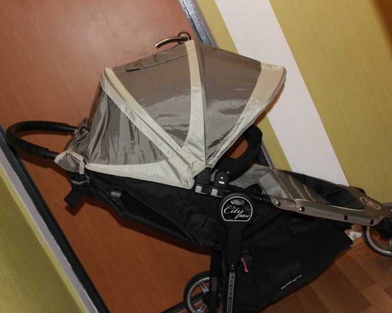 baby jogger city mini 4 ( Цена 15 500) или обмен на другую