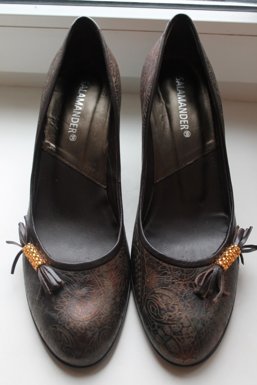 Платье Karen Millen, юбка sinequanone, туфли salamander, блузки, брюки.