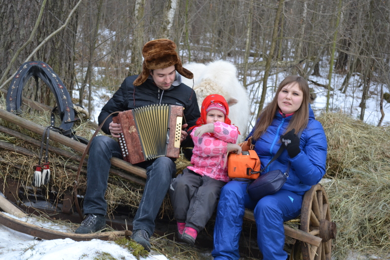 Масленница в зверинце на Поляне Невест, г.Ступино