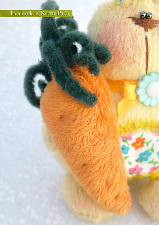 Зайцы приносящие счастье и..........морковки)))))