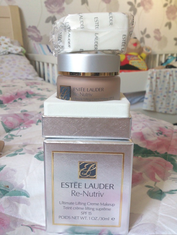 крем пудра эсте лаудер!!!! оригинал!!