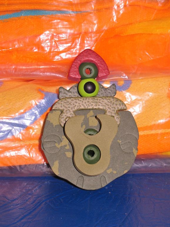 3D-пазл или мягкий конструктор из EVA материала.