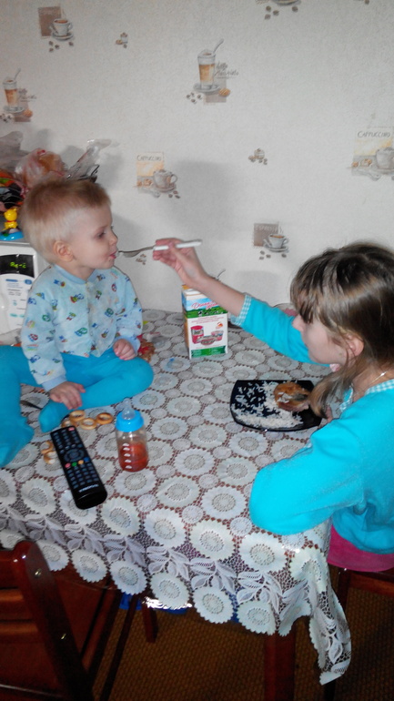 немного о нас)))