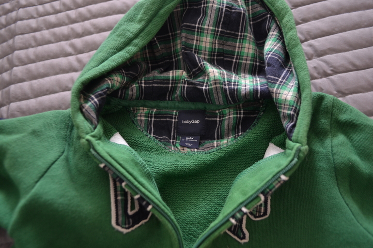 Продаю толстовки Gap 18-24м., весенние красивые комбинезоны Columbia и Obermeyer на 2 года