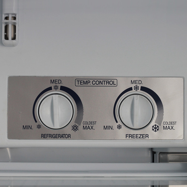 помогите с выбором большого широкого холодильника