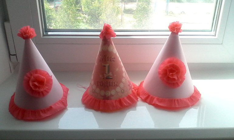 Продам колпачки розовые 17шт 250р.