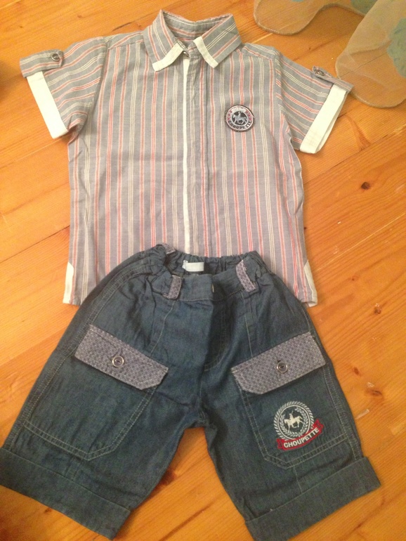 Костюмы по очень хорошим ценам!!!Bikkembergs на 2 года -2800;choupette на 3 года -1800;в полосочку на на 2-3года-1300